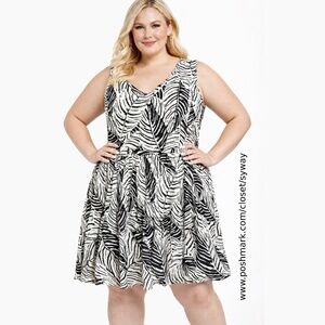 Rachel Zoe Tiered Palm Leaf Print Stretchy Swing Dress
